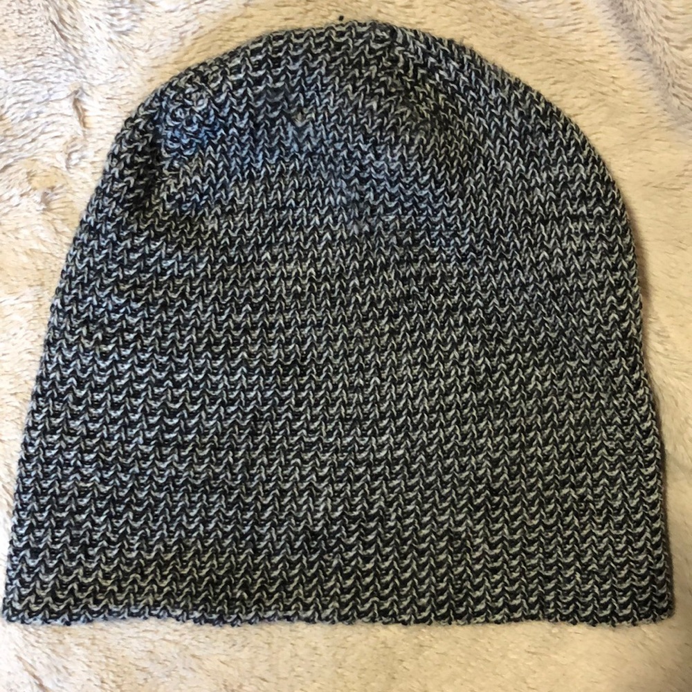 URBAN OUTFITTERS Hat.
